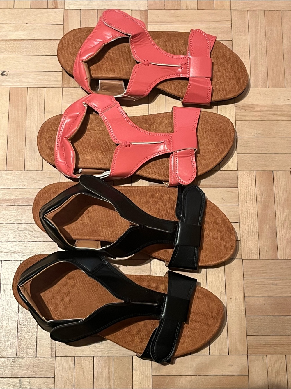 Size 9 Women's Casual Comfort Sandals in Coral and Black